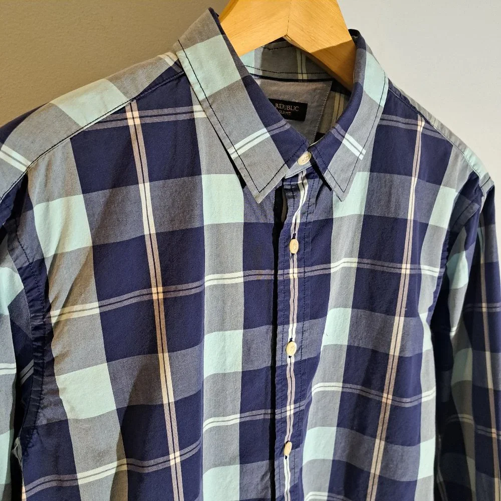Banana Republic Soft Wash Slim Fit Men's Medium Button Down Long Sleeve Shirt